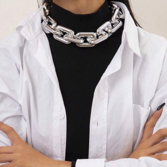 ALLY STATEMENT NECKLACE 8 - Picture 3 of 3